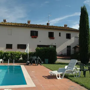 Spacious Farmhouse In Pienza With Swimming Pool Appartamento